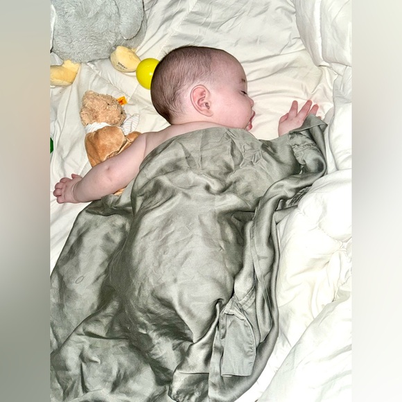 Meet your Posher, SweetPea ๐ซ - Picture 2 of 4